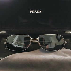 Prada Designer Sunglasses 🕶